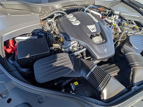 Used 2022 Maserati Levante GT image 18