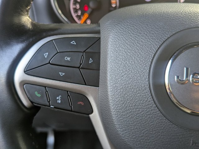 Used 2021 Jeep Grand Cherokee Laredo X RWD image 19
