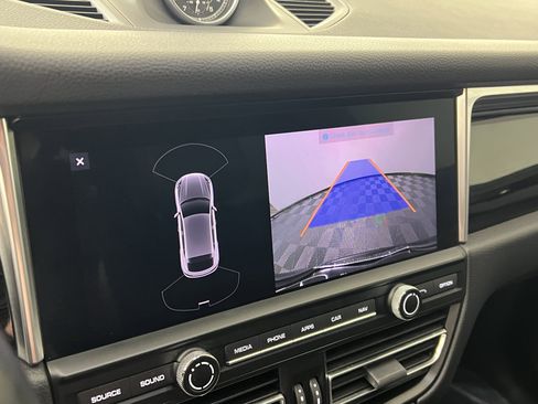 Used 2020 Porsche Macan S image 30