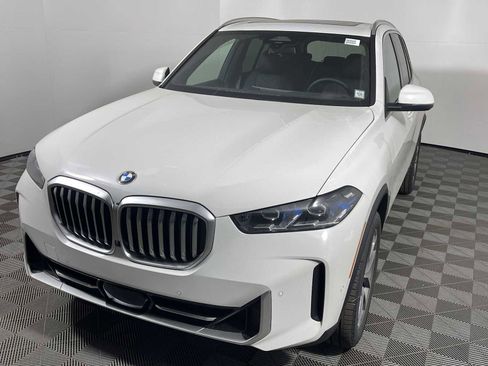 New 2026 BMW X5 xDrive40i w/ Parking Assistance Package image 7