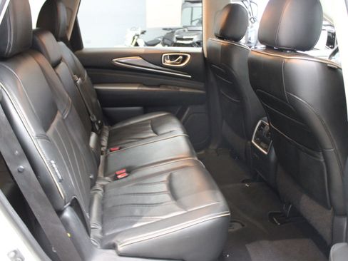 Used 2019 INFINITI QX60 Luxe w/ Essential Package image 26