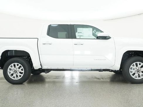 New 2026 Toyota Tacoma SR5 image 30