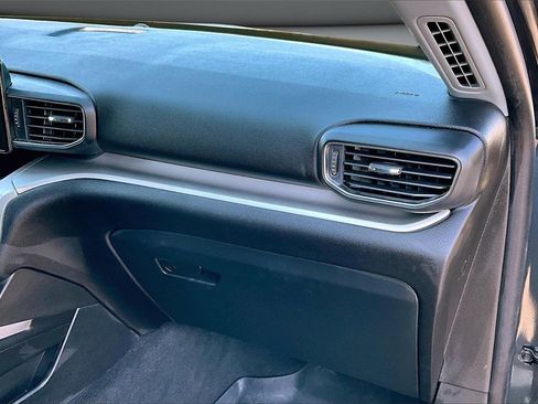 Used 2022 Ford Explorer XLT w/ Equipment Group 202A image 26