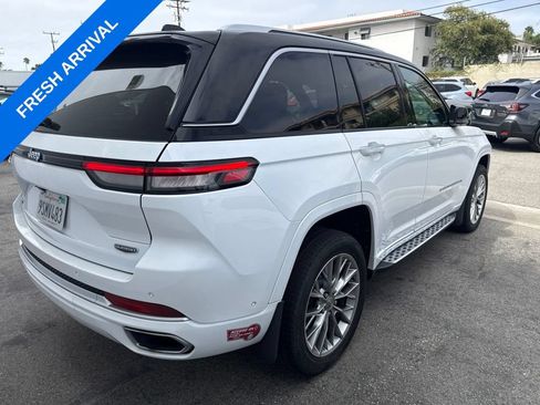 Used 2023 Jeep Grand Cherokee Summit w/ Luxury Tech Group V AWD/4WD image 2
