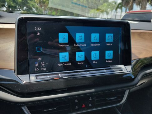 New 2026 Volkswagen Atlas SE FWD image 20