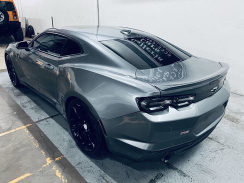 Used 2019 Chevrolet Camaro LT RWD image 5
