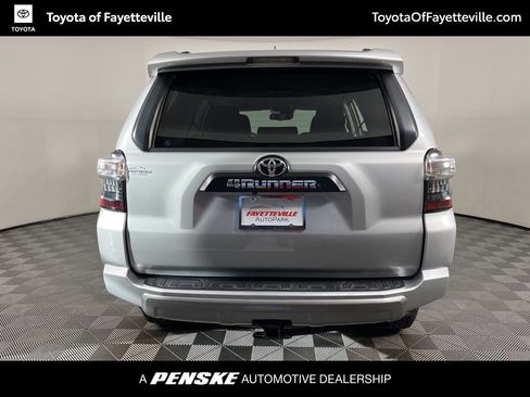 Used 2020 Toyota 4Runner TRD Off-Road image 10