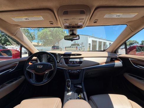 Used 2019 Cadillac XT5 Platinum AWD/4WD image 25