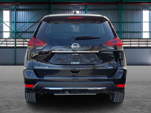 Used 2019 Nissan Rogue S image 4