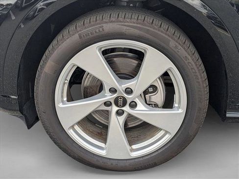 New 2025 Audi Q5 Prestige AWD/4WD image 9