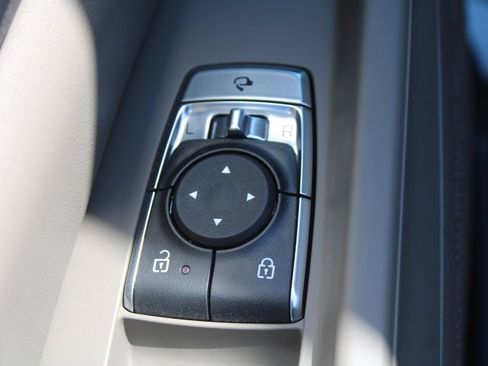 New 2027 Kia Carnival SX w/ Dark Edition Package FWD image 27
