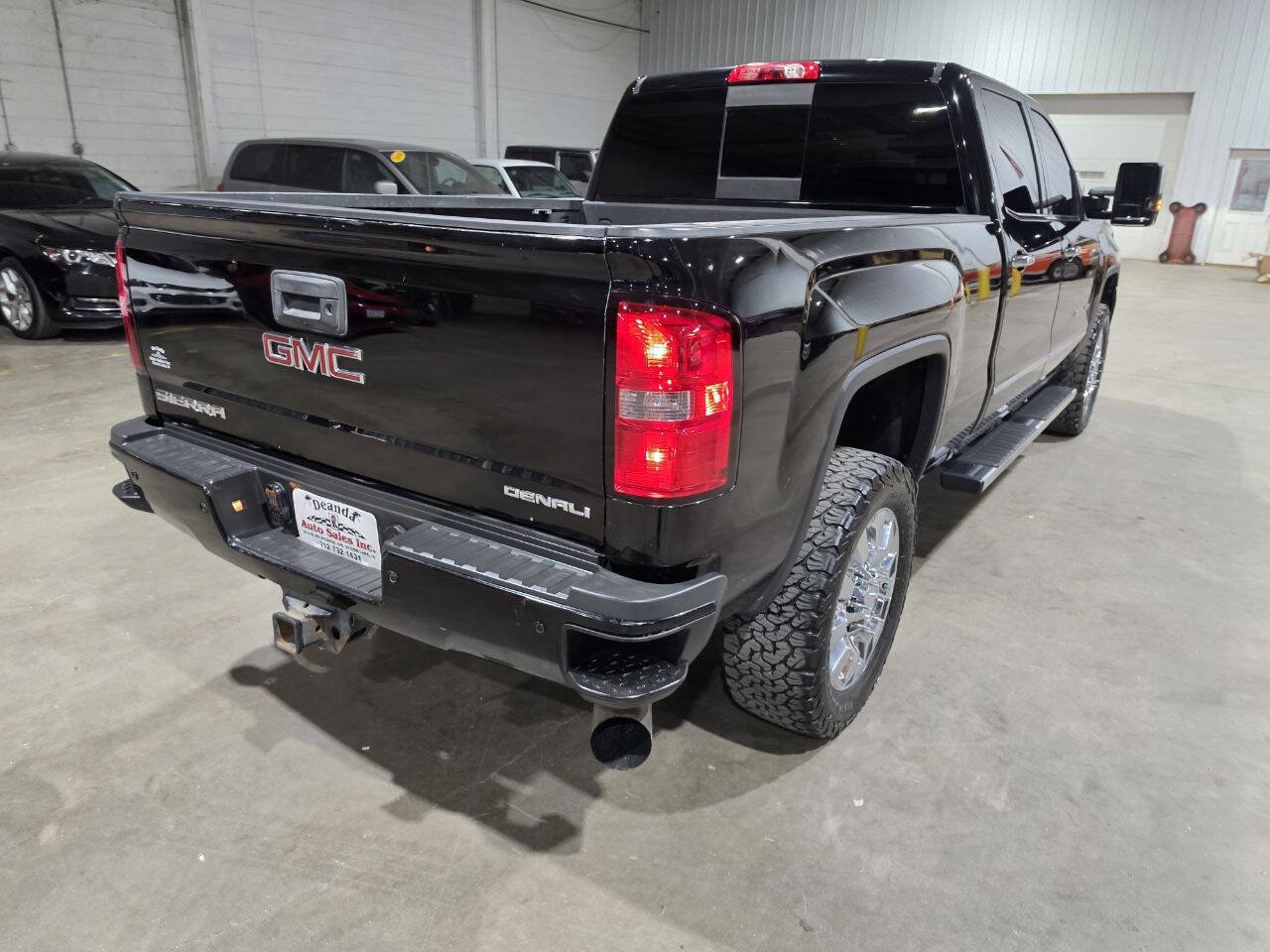 Used 2016 GMC Sierra 2500 Denali w/ Duramax Plus Package AWD/4WD image 14