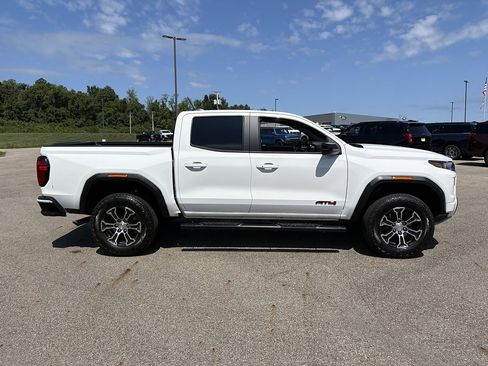 Used 2024 GMC Canyon AT4 w/ AT4 Premium Package AWD/4WD image 6