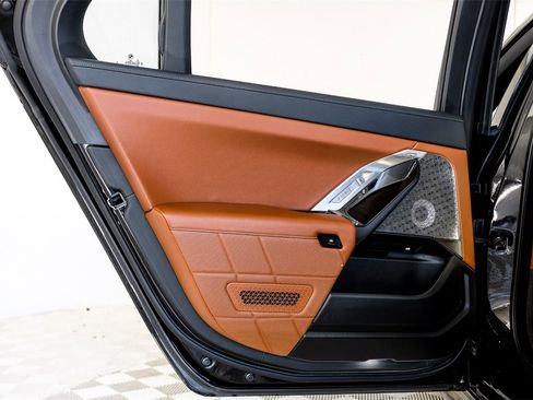 Used 2023 BMW 760i xDrive w/ Executive Package image 47