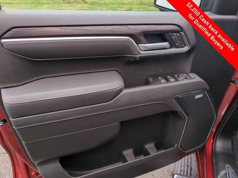 New 2026 GMC Sierra 1500 SLT image 16