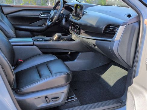 Used 2021 Nissan Rogue SL w/ Premium Package image 22