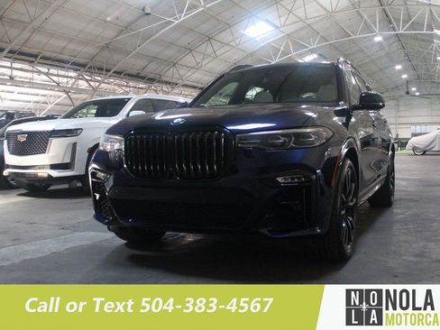 Used 2020 BMW X7 xDrive40i w/ M Sport Package AWD/4WD image 3