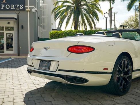 Used 2024 Bentley Continental GT Speed image 52