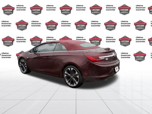 Used 2019 Buick Cascada Premium image 3