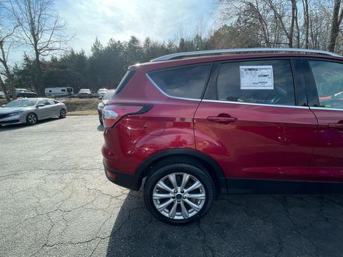 Used 2017 Ford Escape Titanium image 9
