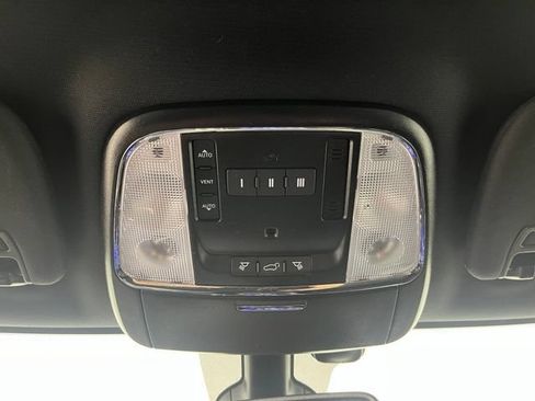 Used 2020 Jeep Grand Cherokee Limited AWD/4WD image 37