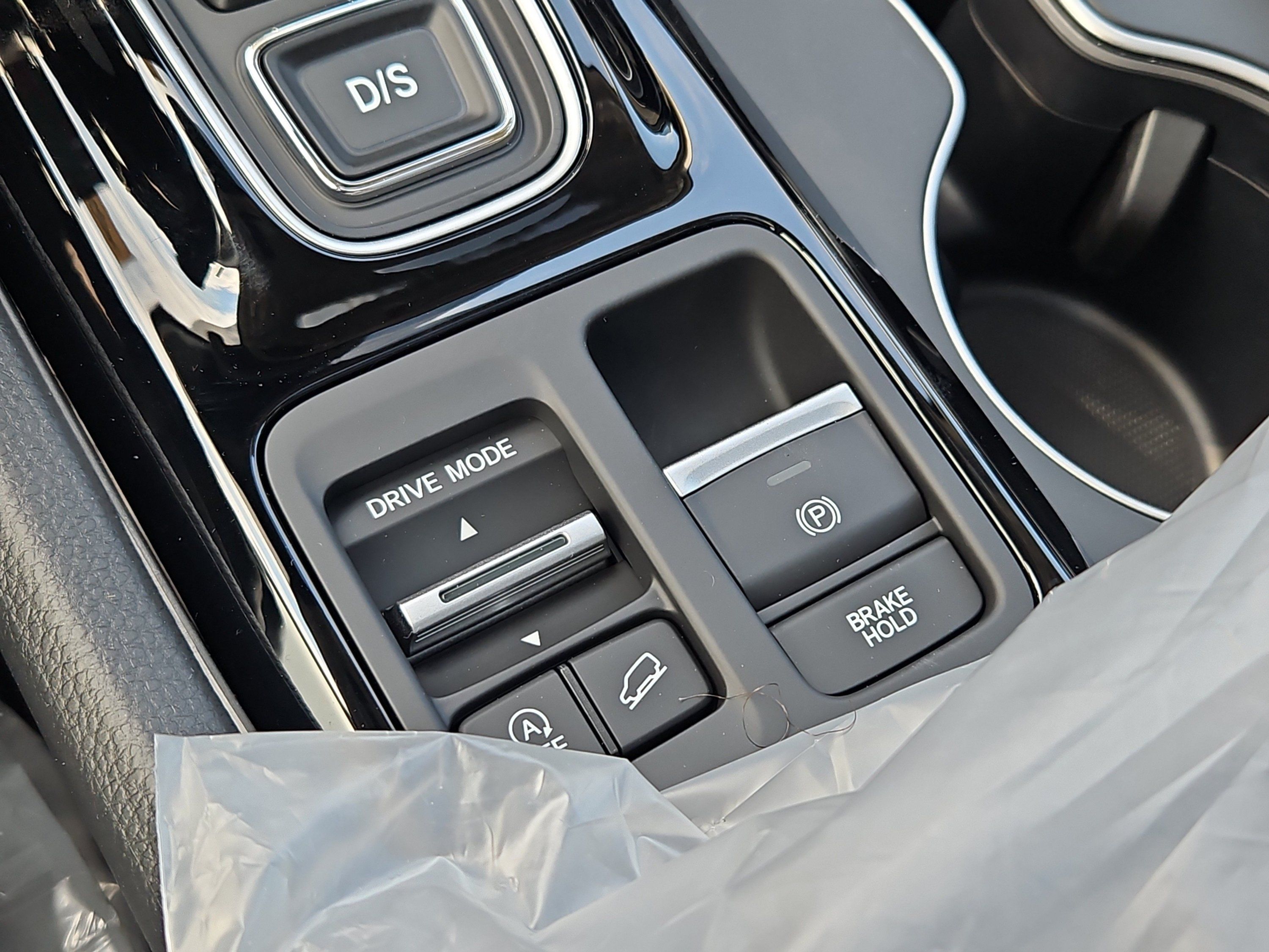 New 2026 Honda Pilot Touring image 17