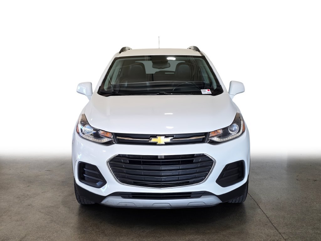 Used 2019 Chevrolet Trax LT w/ LT Convenience Package AWD/4WD image 2