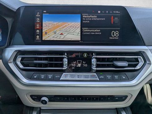 Used 2023 BMW M440i M440i w/ Premium Package image 15