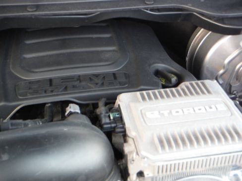 Used 2022 RAM 1500 Laramie AWD/4WD image 5