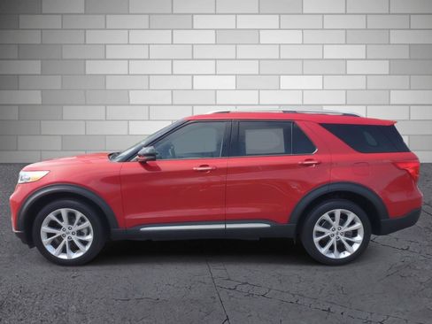 Used 2022 Ford Explorer Platinum w/ Equipment Group 601A AWD/4WD image 2