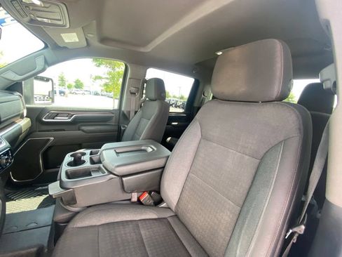Used 2025 Chevrolet Silverado 2500 LT AWD/4WD image 19
