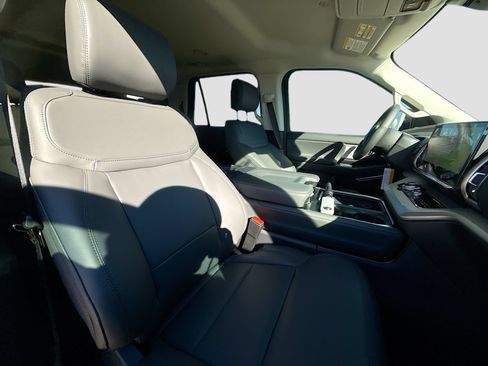 New 2026 Ford Expedition Active RWD image 37
