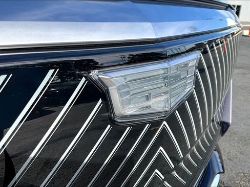 New 2026 Cadillac Lyriq Luxury RWD image 36
