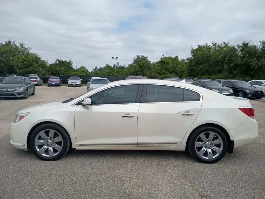Used 2013 Buick LaCrosse Premium w/ Driver Confidence Package FWD image 2