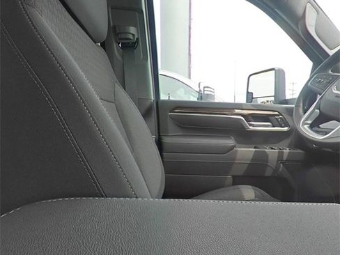 New 2026 GMC Sierra 2500 SLE image 27