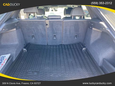 Used 2020 Audi Q3 2.0T Premium Plus w/ Premium Plus Package image 21