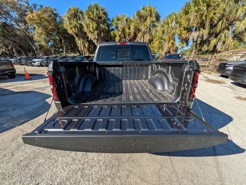 New 2026 RAM 1500 4x4 Crew Cab image 11