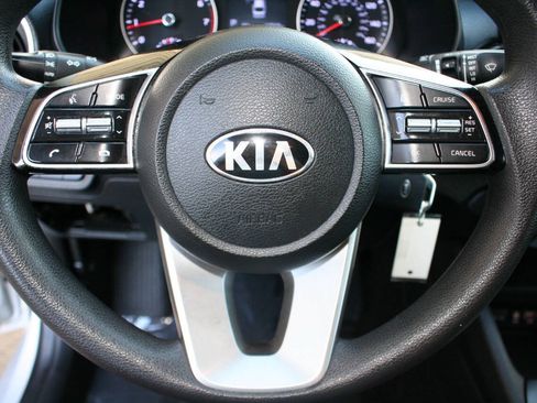 Used 2021 Kia Forte LXS FWD image 16