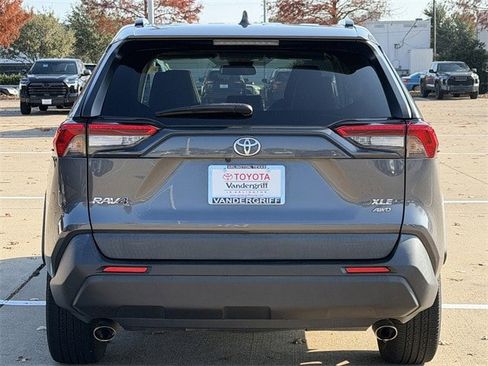 Certified 2021 Toyota RAV4 XLE Premium image 5