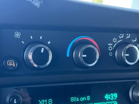 Used 2022 Chevrolet Express 2500 w/ Driver Convenience Package RWD image 27