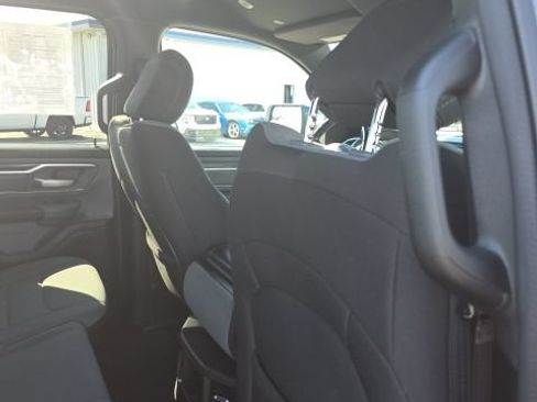Used 2022 RAM 1500 Big Horn AWD/4WD image 24