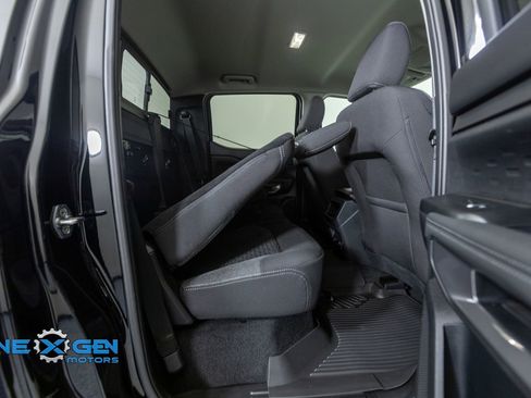 Used 2024 Ford Ranger XLT w/ Technology Package AWD/4WD image 37