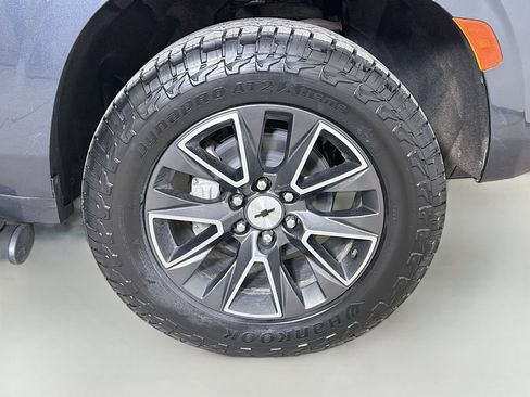 Used 2021 Chevrolet Tahoe Z71 w/ Rear Media and Nav Package AWD/4WD image 31