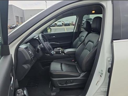 Certified 2023 Nissan Pathfinder SL AWD/4WD image 3
