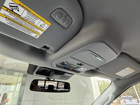 Used 2021 Ford F150 Lariat image 33