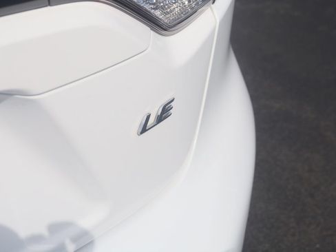 Used 2024 Toyota Corolla LE FWD image 21