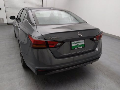 Used 2024 Nissan Altima 2.5 SV image 6