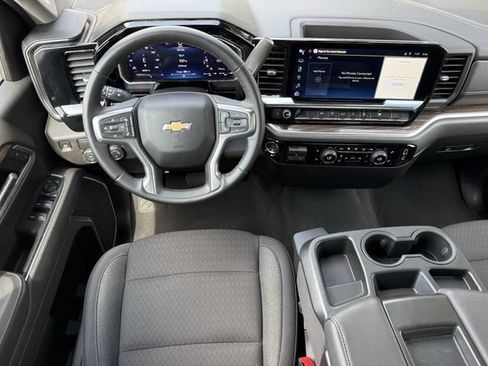 Certified 2026 Chevrolet Silverado 1500 LT RWD image 13