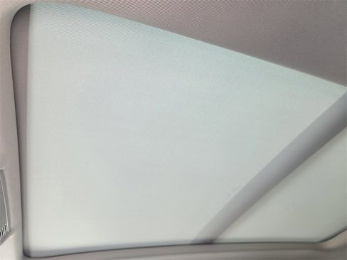 New 2025 Volkswagen Taos SE image 18