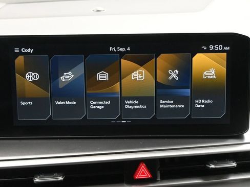 Used 2024 Kia Sorento S FWD image 11